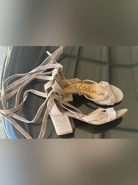 Sam Edelman Suede Wrap Heel Size 7.5